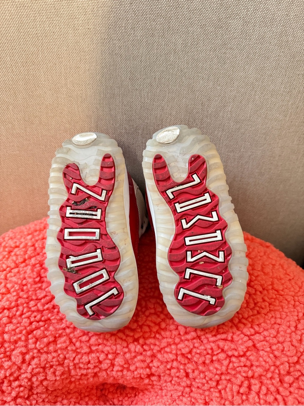 Jordan 11 “Cherry” Size 6C - Picture 5 of 5